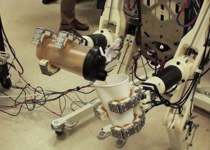 mit-hermes-robot-5@2x